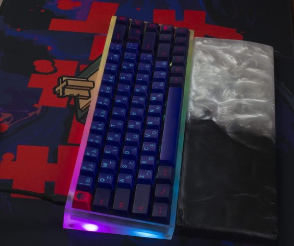 Resin Wrist Rest for Mechanical Keyboards with Ergonomic Support (White/Black, Compact) - Image 2